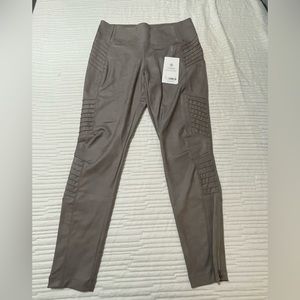Never Worn Gray Leggings Size L
